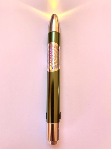 Regulus Medi-Light-Pen in grün, gelbes Licht - 5G Folienaufkleber